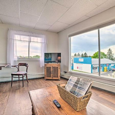 סיינט איגנס Walkable St Ignace Condo With Lake Huron Views מראה חיצוני תמונה
