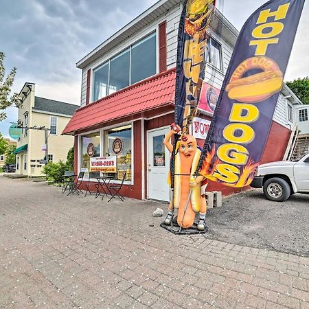 סיינט איגנס Walkable St Ignace Condo With Lake Huron Views מראה חיצוני תמונה