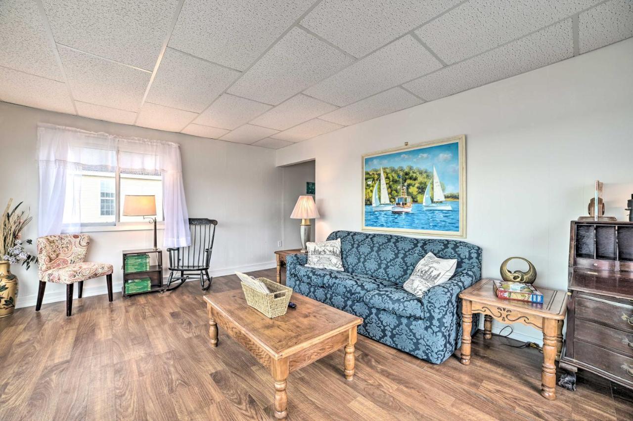 סיינט איגנס Walkable St Ignace Condo With Lake Huron Views מראה חיצוני תמונה