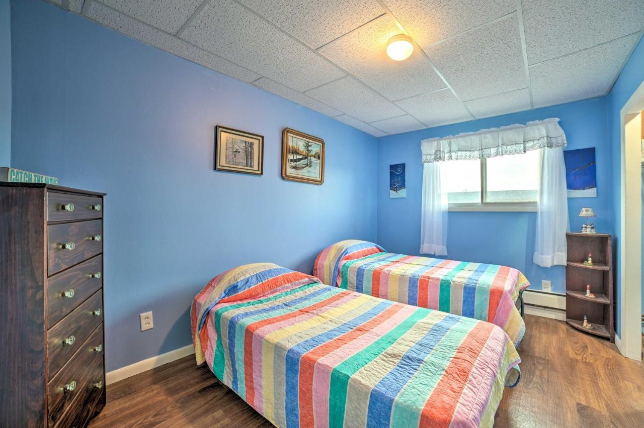 סיינט איגנס Walkable St Ignace Condo With Lake Huron Views מראה חיצוני תמונה