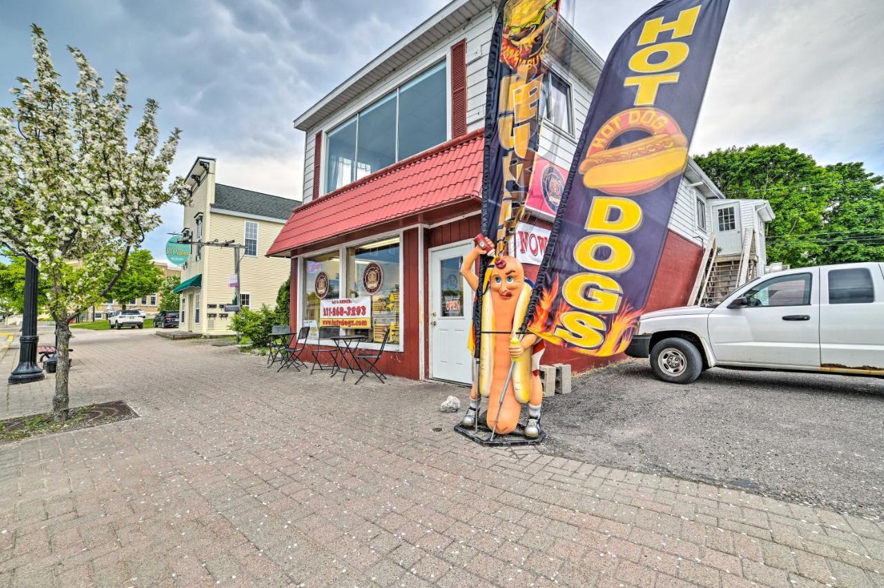 סיינט איגנס Walkable St Ignace Condo With Lake Huron Views מראה חיצוני תמונה