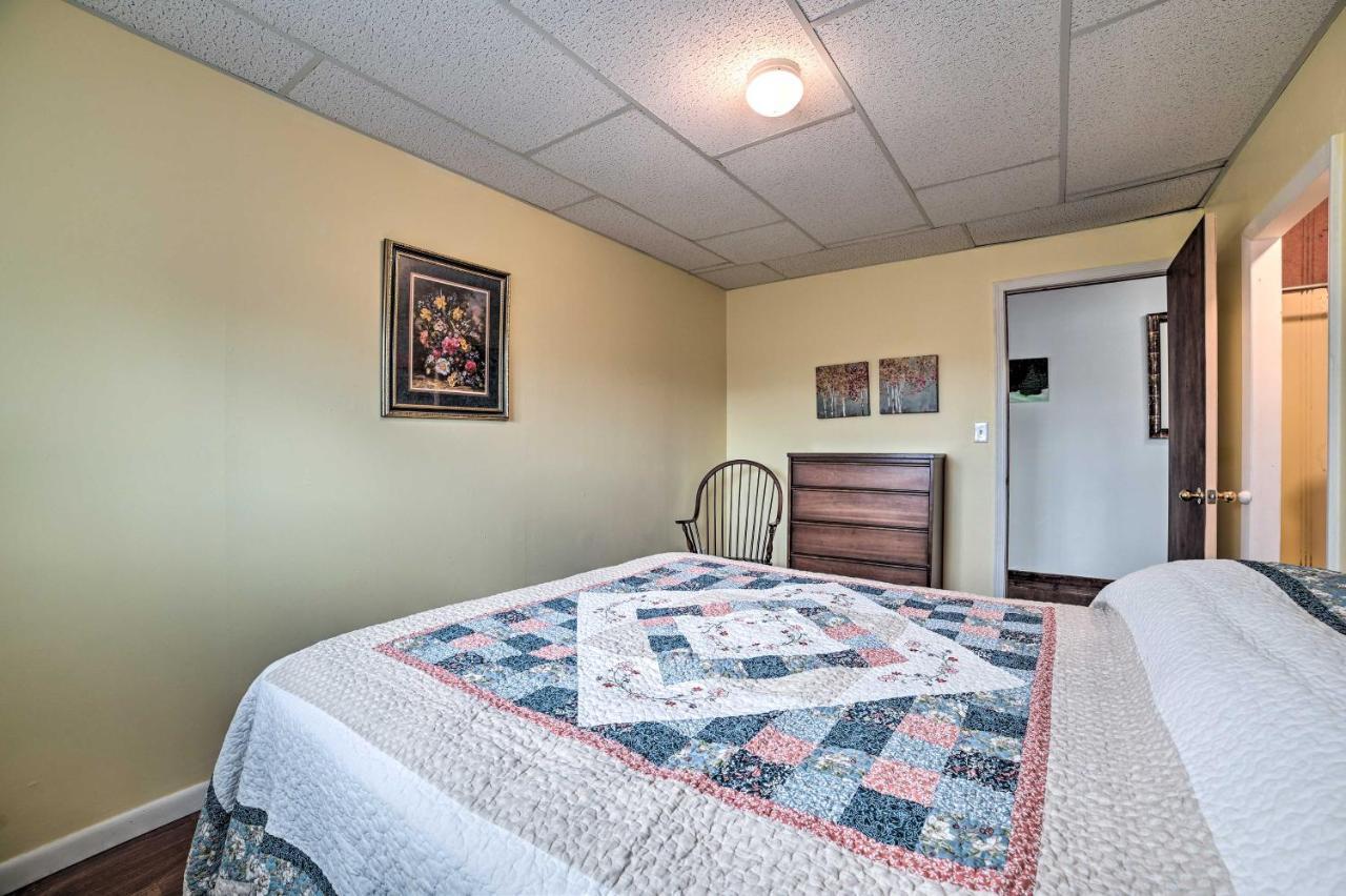 סיינט איגנס Walkable St Ignace Condo With Lake Huron Views מראה חיצוני תמונה