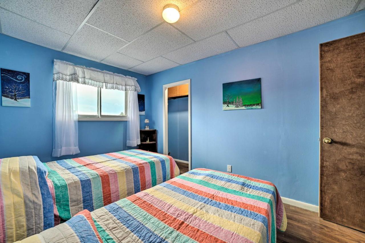 סיינט איגנס Walkable St Ignace Condo With Lake Huron Views מראה חיצוני תמונה