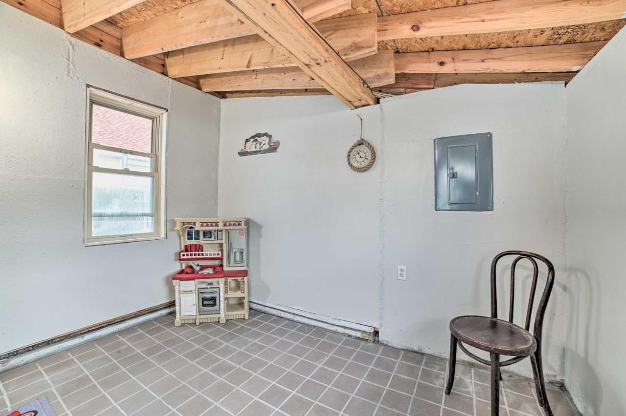 סיינט איגנס Walkable St Ignace Condo With Lake Huron Views מראה חיצוני תמונה
